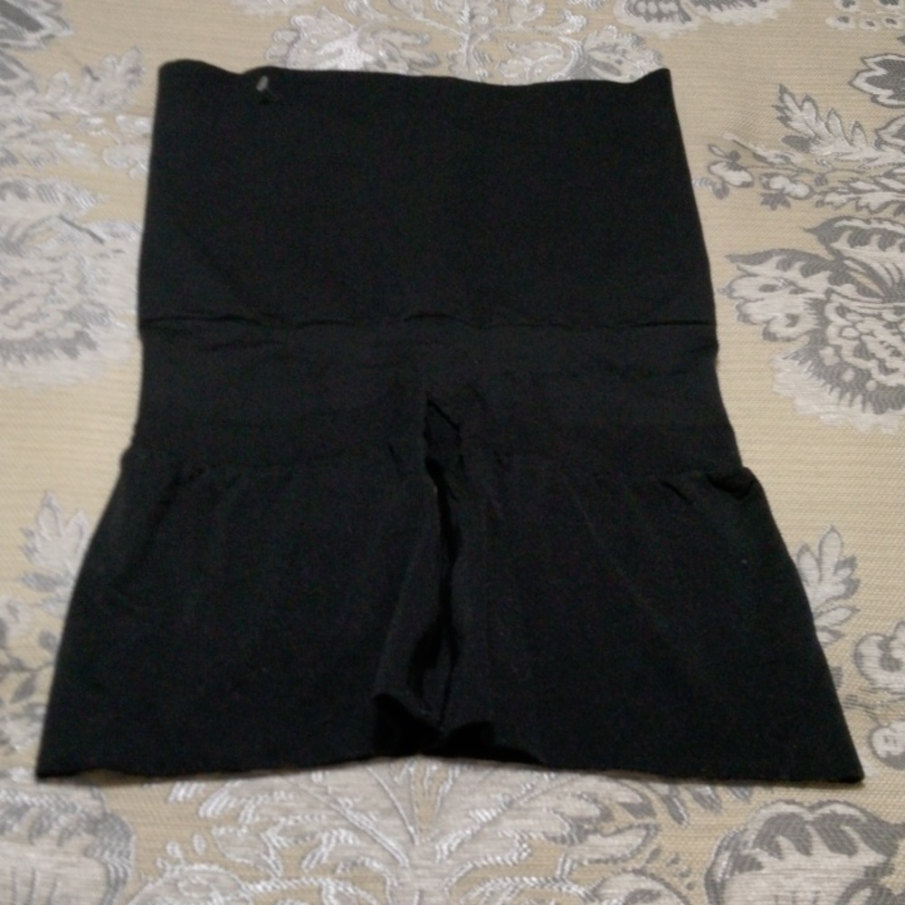 Asset By Spanx Shorts High Waisted Shapewear 1X New